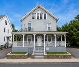 Building Photo - 28 Hickory St