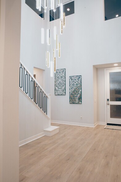 Building Photo - 28618 Bloom Ln