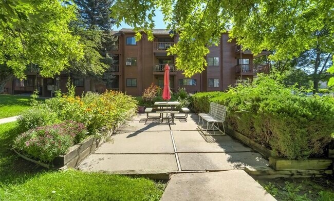 Building Photo - 2430 Palmer Park Blvd