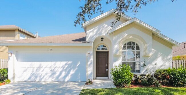 Building Photo - 1505 Scotch Pine Dr