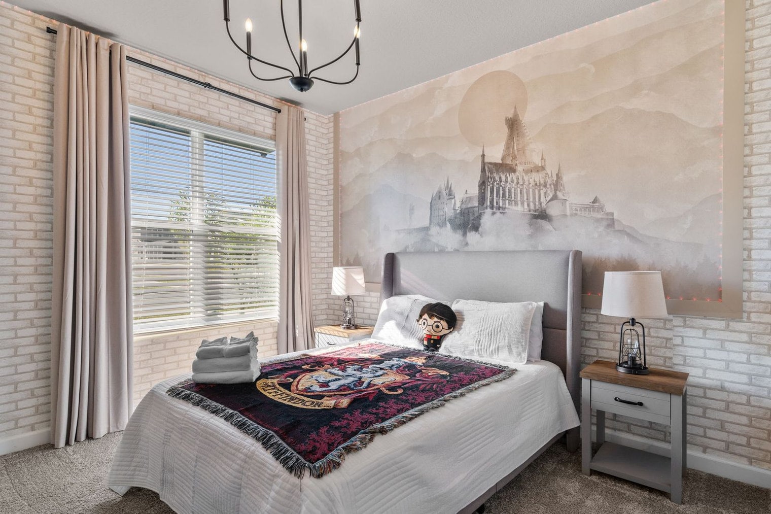 Building Photo - 9009 Play Through Dr