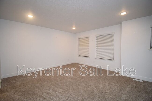 Building Photo - 2726 E Iron Bark Alley