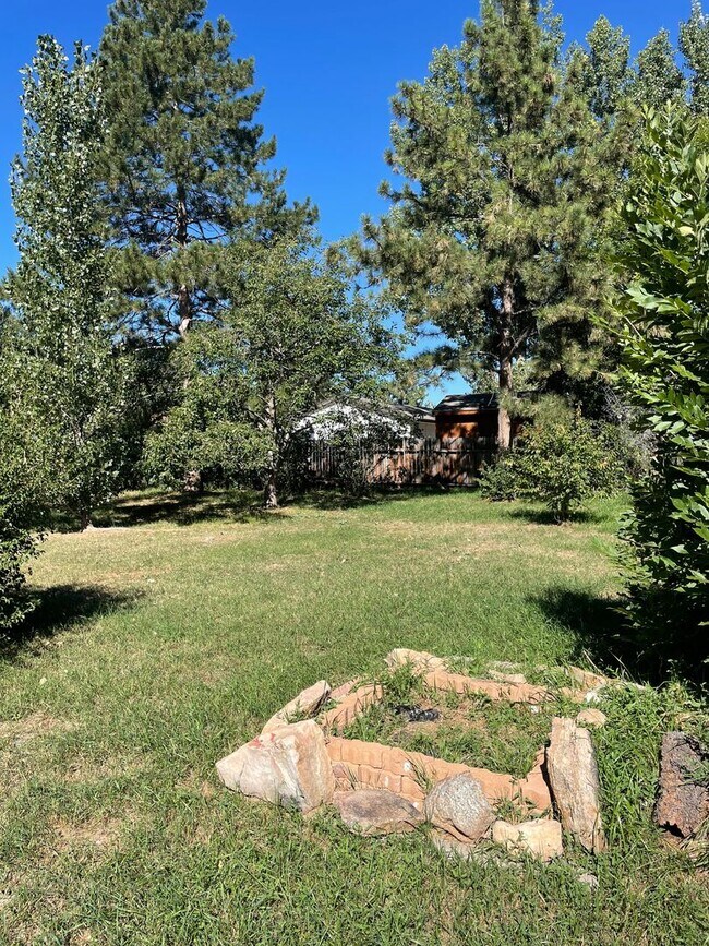 Building Photo - 2143 Ryeland Ln