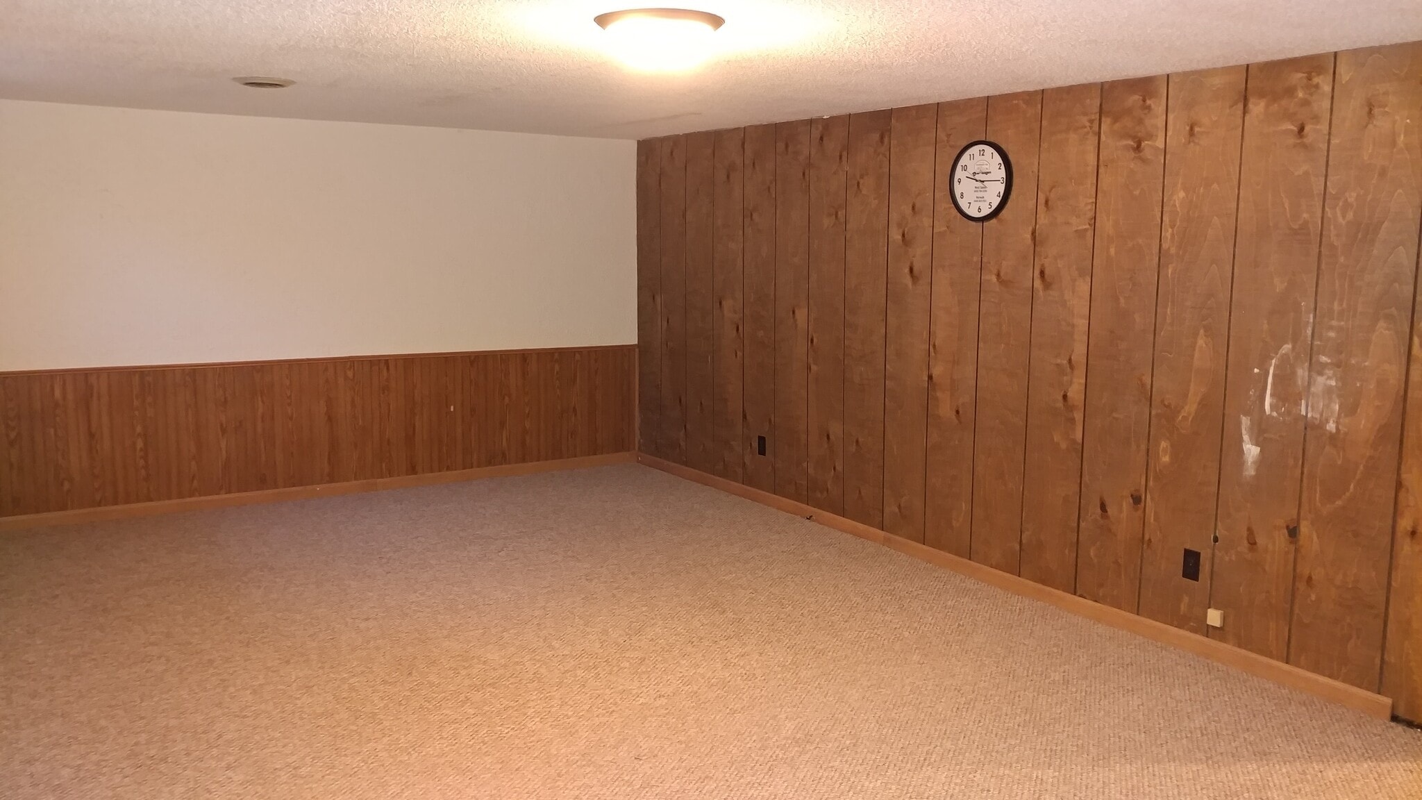 Building Photo - 208 17th Ave N