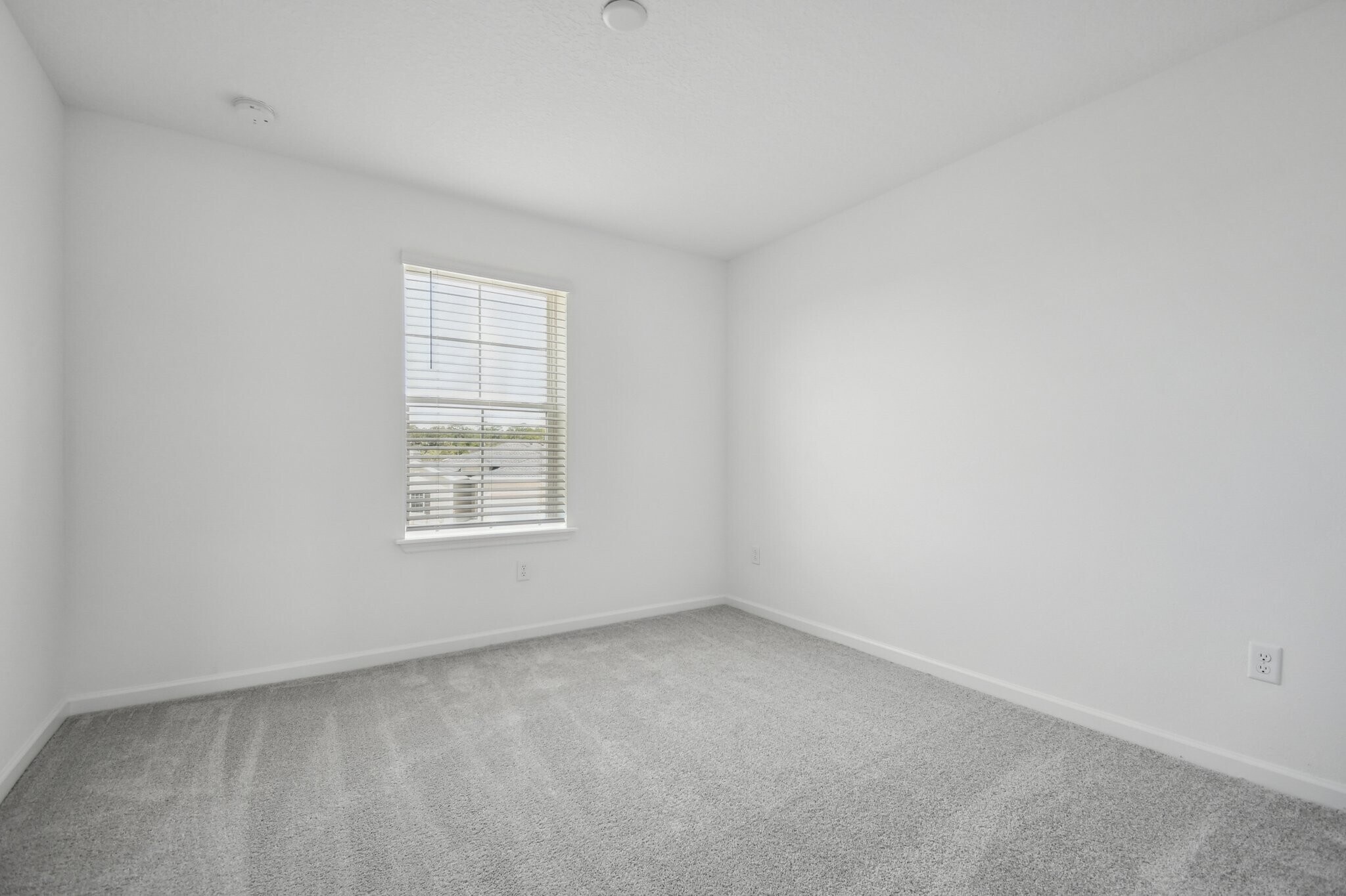 Building Photo - 2608 Lavender Loop