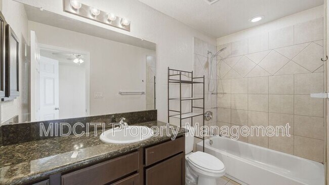 Building Photo - 1125 Brown Rock Dr