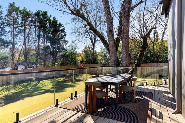 Building Photo - 3600 Lower Roswell Rd