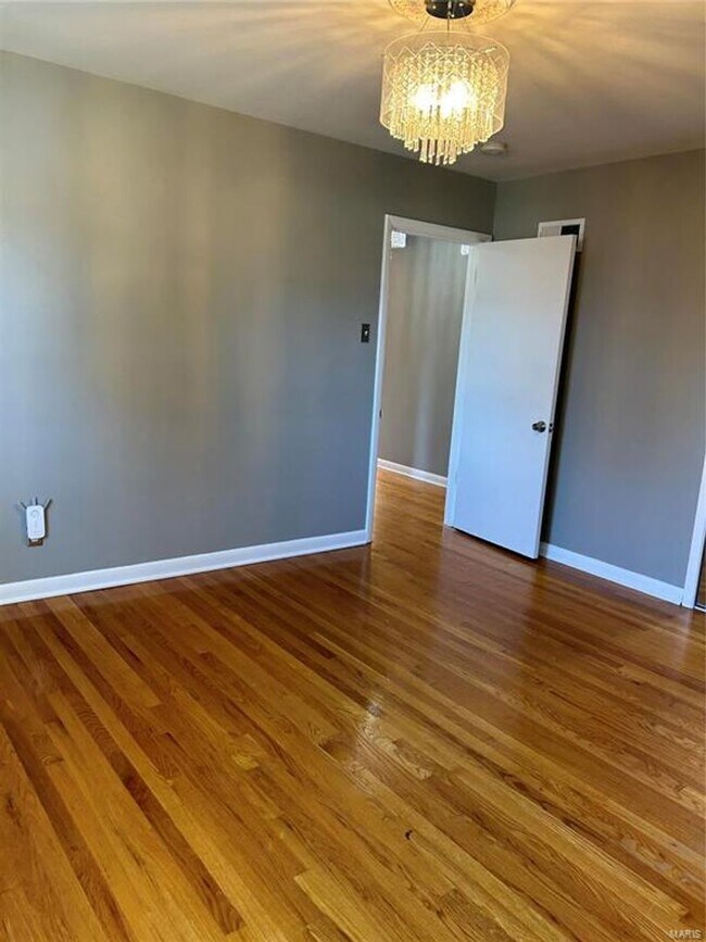 Building Photo - 7227-7229 Balson