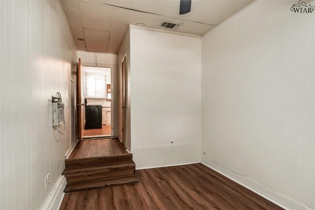 Building Photo - 2508 Fain St