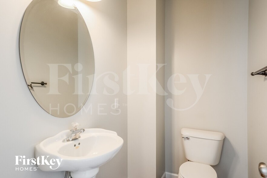 Building Photo - 3429 W Lime Kiln