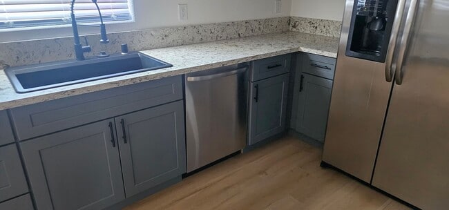 Building Photo - Three Bedroom One Story Home for Rent