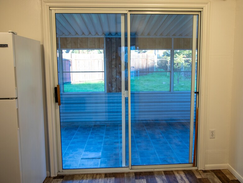 Building Photo - 3292 Karok Ave