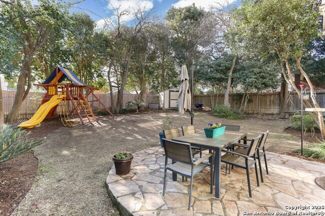Building Photo - Charming 5-Bedroom Home for Rent in Gated ...