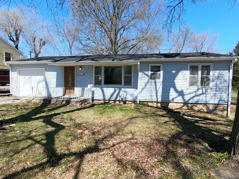 Primary Photo - 4812 Cleveland Ave