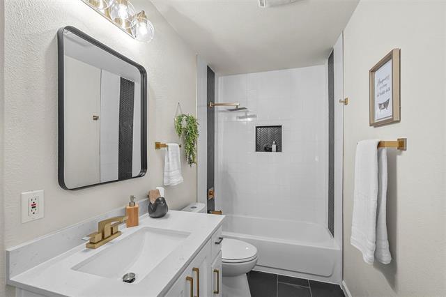 Building Photo - 434 Marilu St