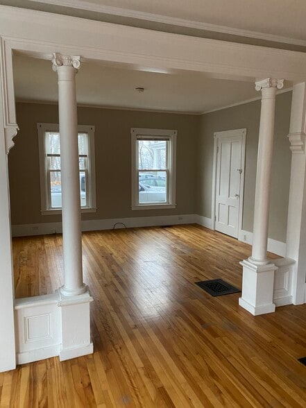 Building Photo - 92 Prospect St