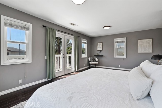 Building Photo - 715 Oceanhill Dr