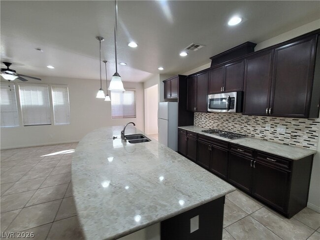 Building Photo - 5564 Bethany Bend Dr