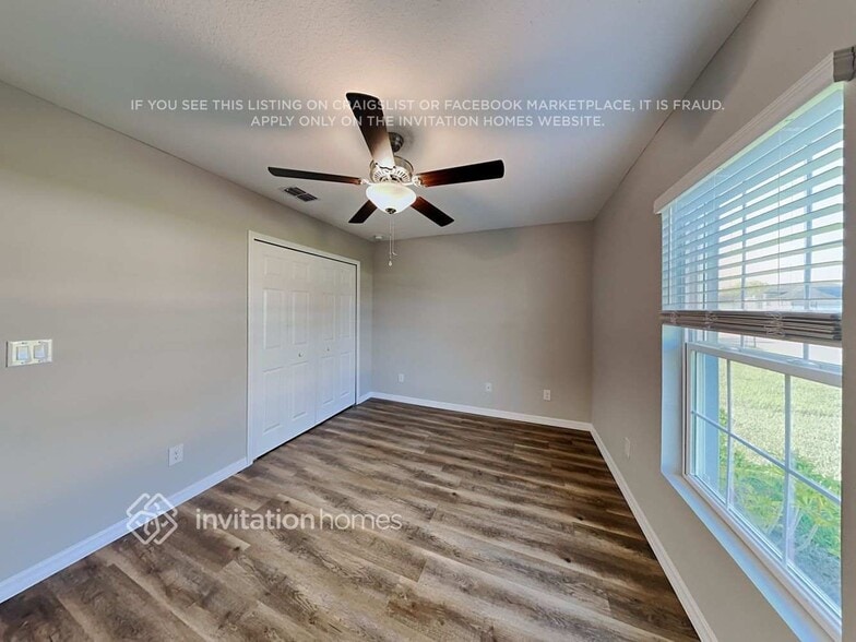 Building Photo - 428 NE 1st Pl