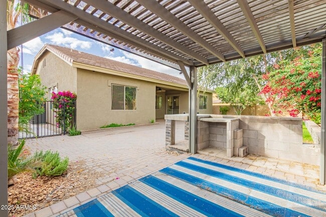 Building Photo - 3433 E Bluebird Pl