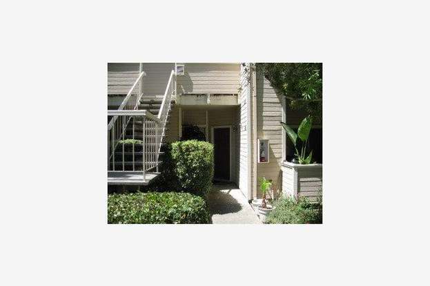 Building Photo - 1120 Cedar Gables Dr
