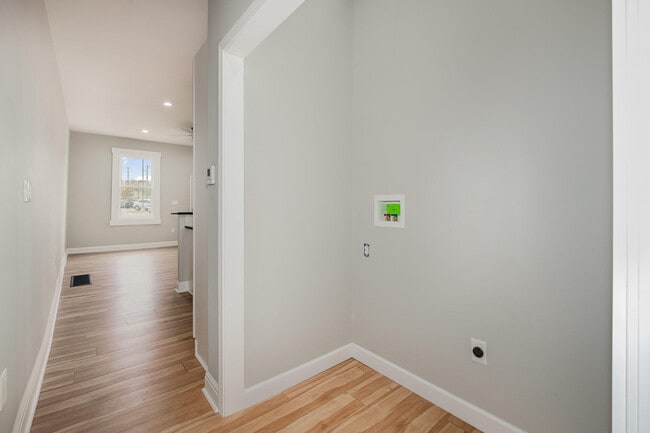 Building Photo - 1026 Orchard St