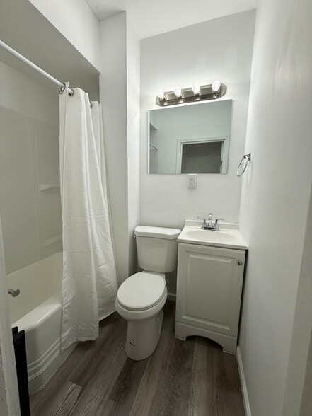 Building Photo - 4 Linden Ave