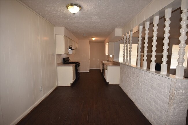 Building Photo - 11903 Sagecliff Dr