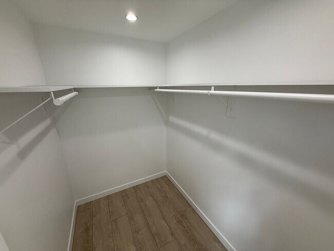 Building Photo - Bassett Properties