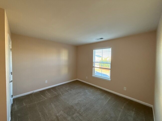 Building Photo - 134 Ashton Dr