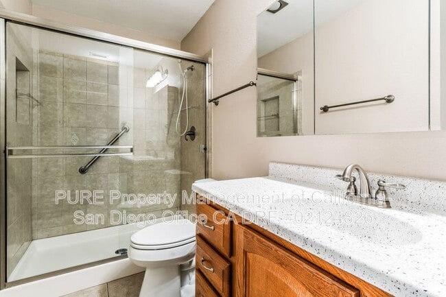 Building Photo - 2107 David Dr