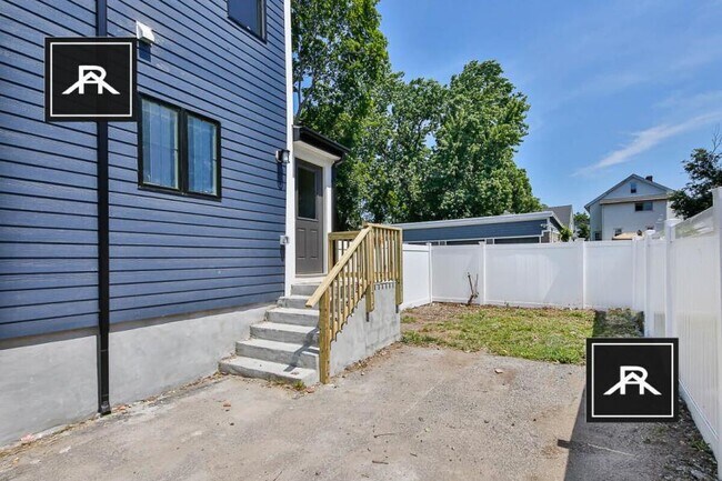 Building Photo - 6 bedroom in Medford MA 02155