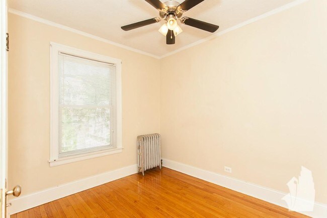 Building Photo - 1921 W Winona-GDN