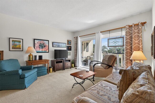 Building Photo - 1200 N Shore Dr NE