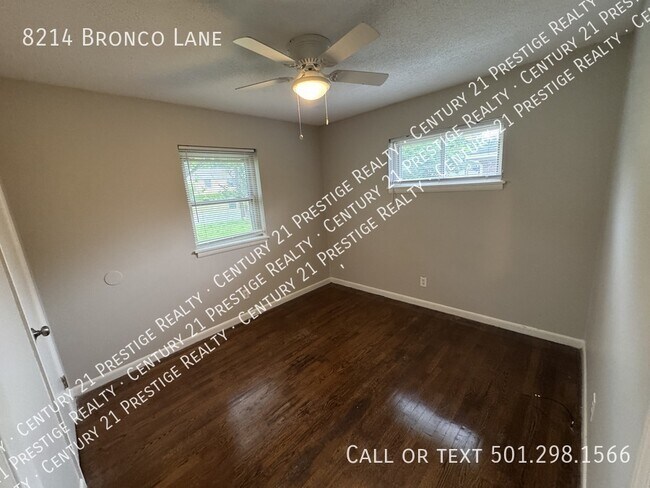 Building Photo - 8214 Bronco Ln