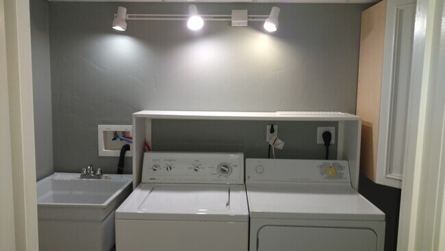 Building Photo - Beautiful and Spacious 3 Bed Condo in SE Fort Collins