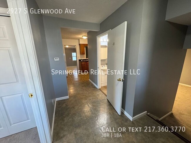 Building Photo - Convenient 3 Bed, 1 Bath Home with Large R...