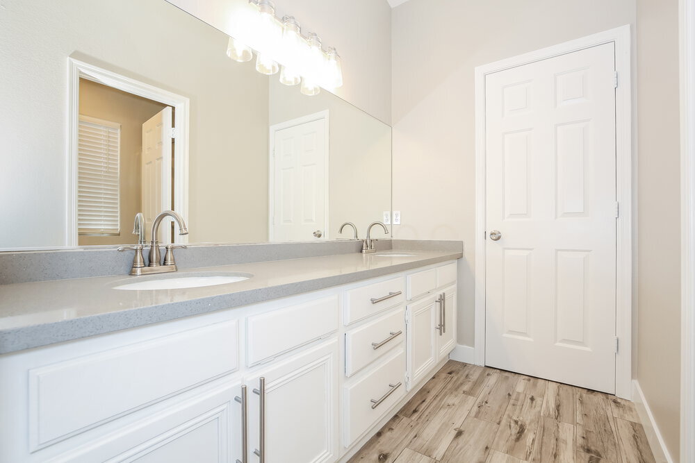 Building Photo - 4445 Cielo Ln