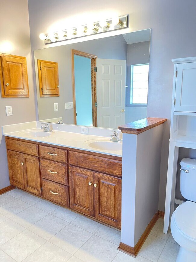 Building Photo - Northwest Omaha Gem: 2,700 Sq Ft, 3-Bedroom, Walk-Out Finished Basement, Fenced Yard, 3-Car Garag...