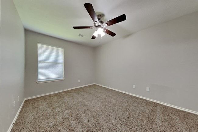 Building Photo - 15402 Misty Dawn Tr