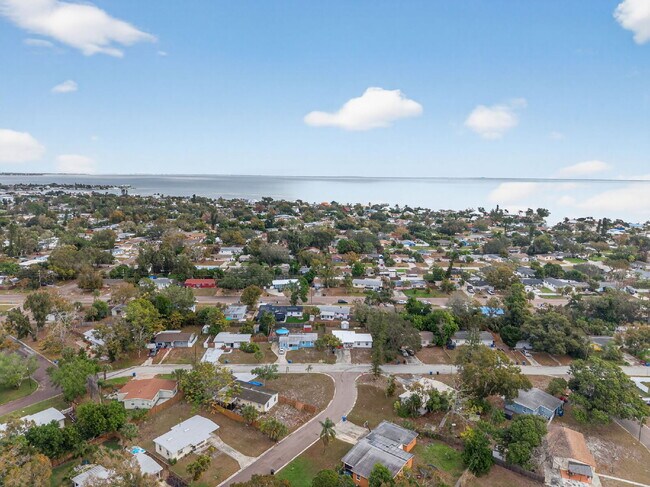 Building Photo - Island Living Made Easy — Remodeled 2BR Home, Fully Fenced Yard Near Downtown St. Pete