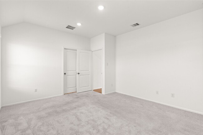 Building Photo - 2039 Barrett Gables Dr