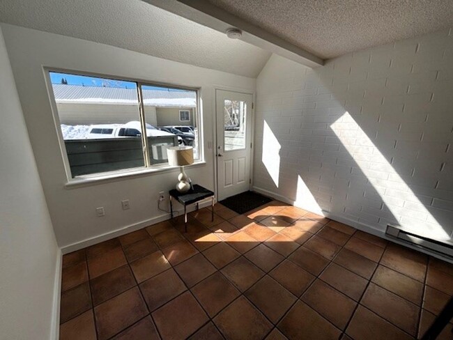 Building Photo - Long Term Rental- 791C Riverbend Condos- M...