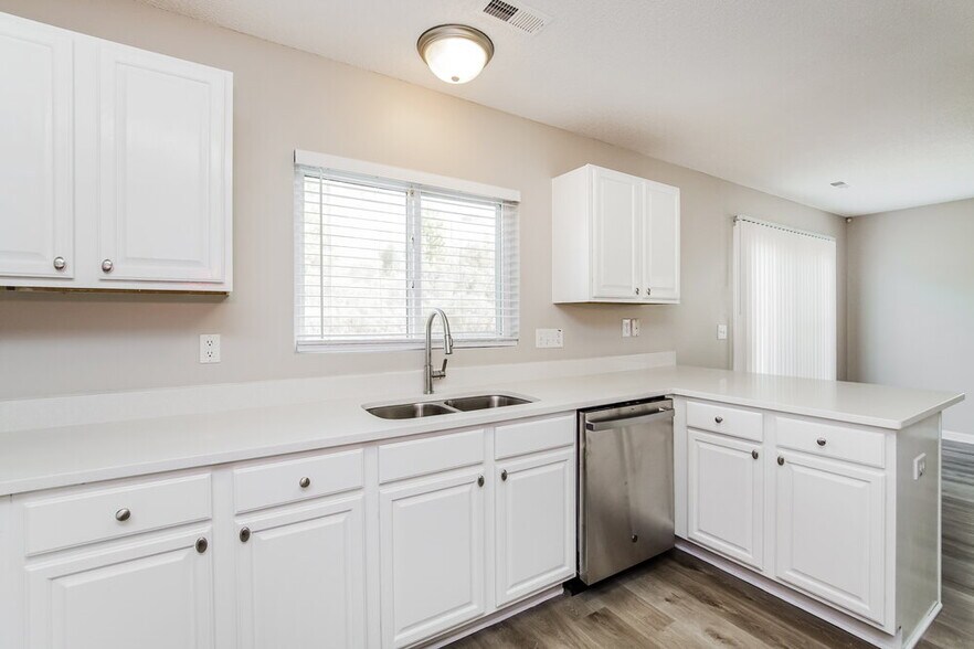 Building Photo - 8170 Cohosh Ct