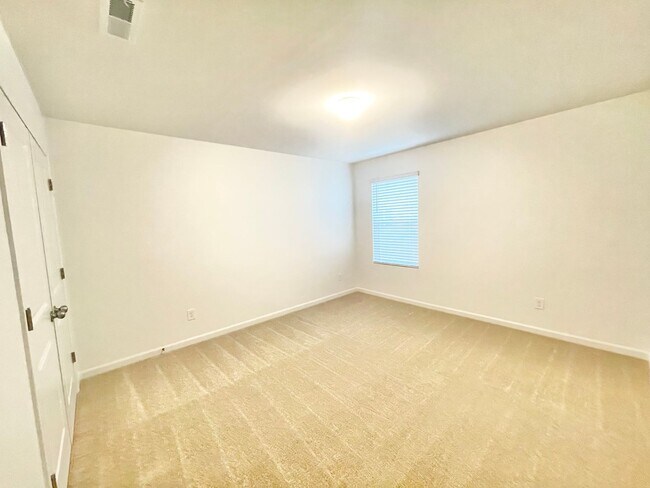 Building Photo - READY July 9th 3 br 2.5 ba paired home in the Georgetown community Near Shopping I-77 and I-40