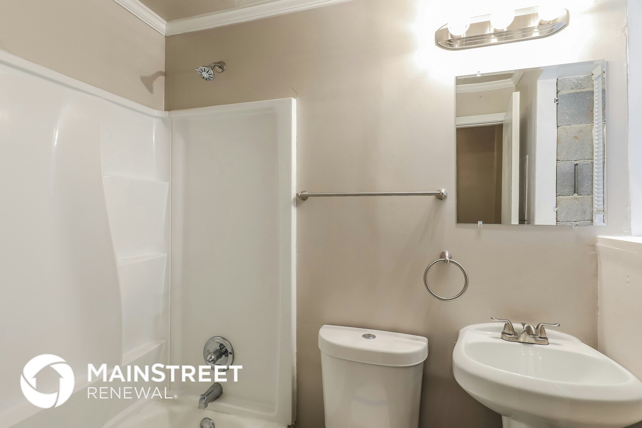 Building Photo - 8030 Kendrick Rd