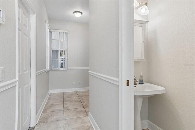 Building Photo - 1208 DR Martin Luther King JR Street North