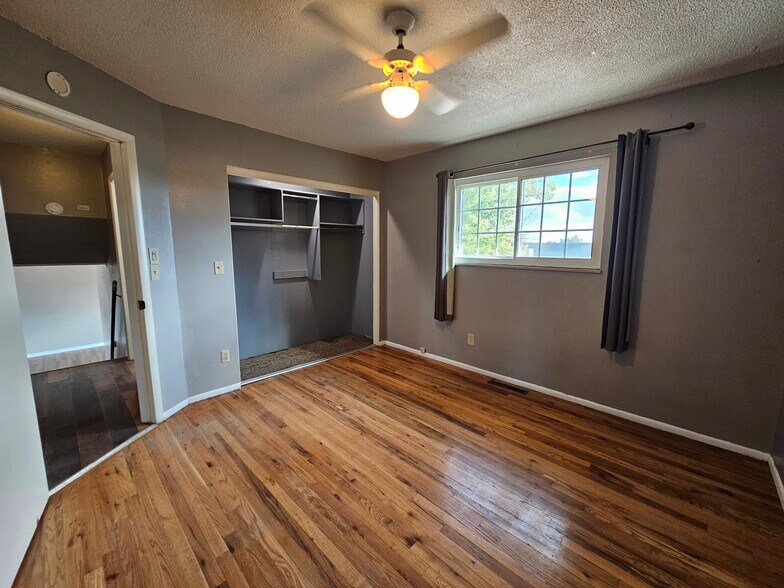 Building Photo - 3627 Mesa Grande Dr