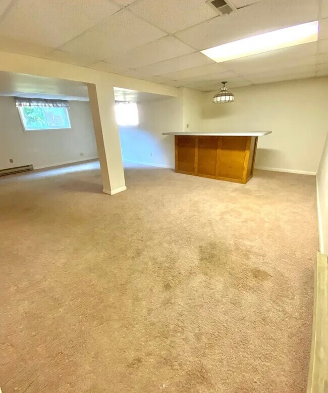 Building Photo - 3101 E Stoll Rd