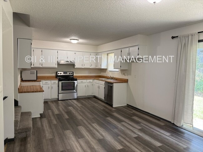 Building Photo - 9219 Central St